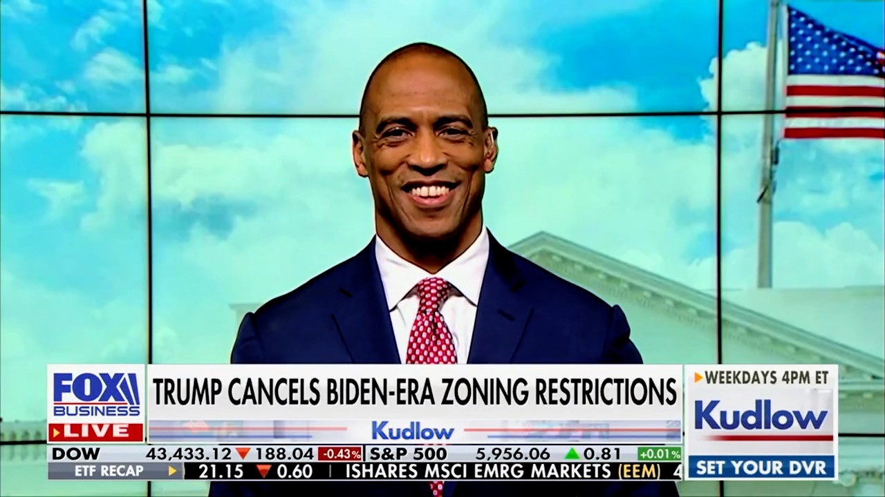 Secretary Scott Turner